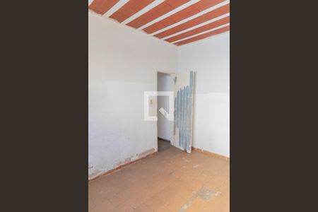 Casa à venda com 180m², 4 quartos e 2 vagas Casa à venda com 180m², 4 quartos e 2 vagasQuatro Casa 3