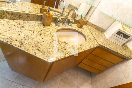 Apartamento para alugar com 130m², 3 quartos e 2 vagasBanheiro suíte 