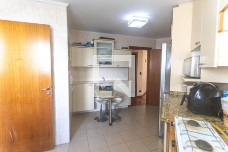 Apartamento para alugar com 130m², 3 quartos e 2 vagasCozinha