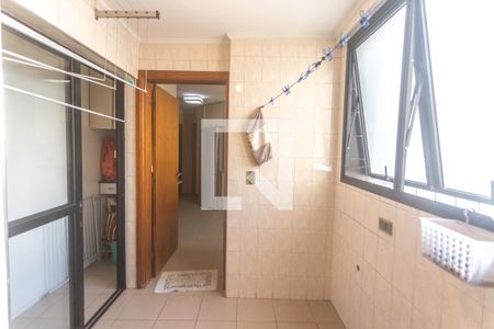 Apartamento para alugar com 130m², 3 quartos e 2 vagasÁrea de serviço