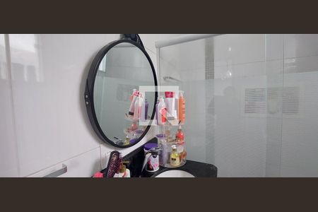 Casa à venda com 140m², 3 quartos e 2 vagas Casa à venda com 140m², 3 quartos e 2 vagasBanheiro 2