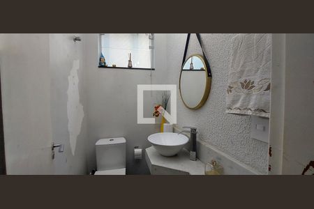 Lavabo de casa à venda com 3 quartos, 140m² em Vila Pires, Santo André