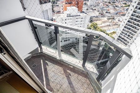 Apartamento à venda com 160m², 3 quartos e 3 vagasQuarto 03 Suíte - Varanda