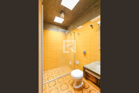 Casa à venda com 260m², 4 quartos e 4 vagasBanheiro da Suíte