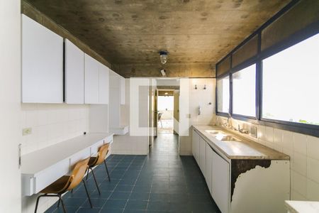 Casa à venda com 260m², 4 quartos e 4 vagasCozinha