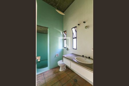 Casa à venda com 260m², 4 quartos e 4 vagasBanheiro 2