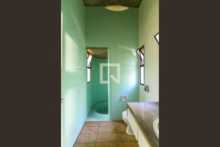 Casa à venda com 260m², 4 quartos e 4 vagasBanheiro 2