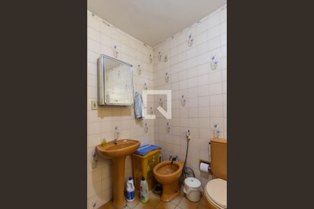 Casa à venda com 250m², 8 quartos e sem vaga Casa à venda com 250m², 8 quartos e sem vagaBanheiro