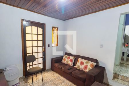 Casa à venda com 250m², 8 quartos e sem vaga Casa à venda com 250m², 8 quartos e sem vagaSala