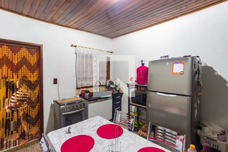 Casa à venda com 250m², 8 quartos e sem vaga Casa à venda com 250m², 8 quartos e sem vagaCozinha 1