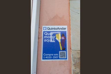 Casa à venda com 250m², 8 quartos e sem vaga Casa à venda com 250m², 8 quartos e sem vagaFachada