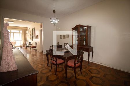 Apartamento à venda com 180m², 4 quartos e 1 vagaSala de jantar