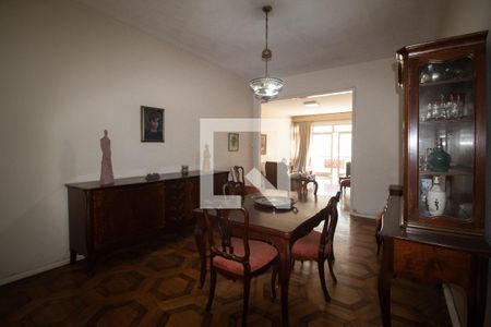 Apartamento à venda com 180m², 4 quartos e 1 vagaSala de jantar