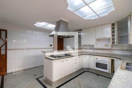 Casa à venda com 317m², 4 quartos e 4 vagasCozinha