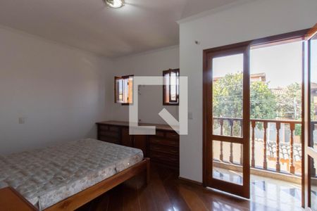 Casa à venda com 317m², 4 quartos e 4 vagasSuíte 1