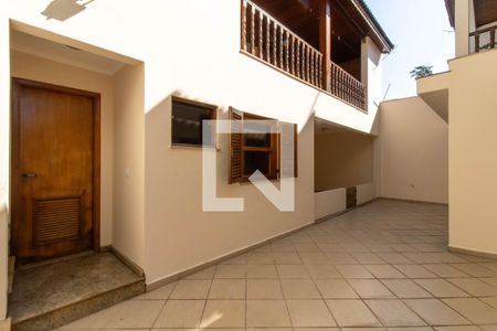 Casa à venda com 317m², 4 quartos e 4 vagasÁrea Externa