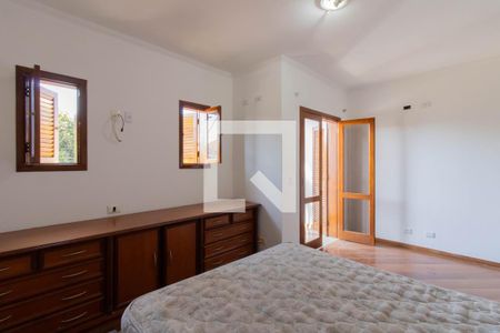 Casa à venda com 317m², 4 quartos e 4 vagasSuíte 1