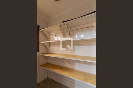 Casa à venda com 317m², 4 quartos e 4 vagasDespensa