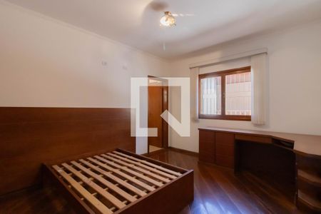 Casa à venda com 317m², 4 quartos e 4 vagasSuíte 3