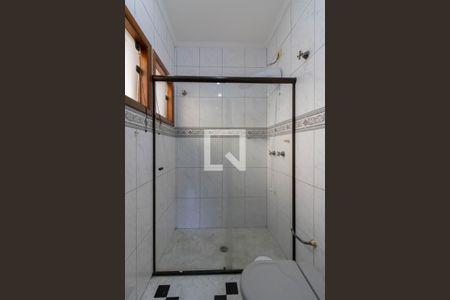 Casa à venda com 317m², 4 quartos e 4 vagasBanheiro da Suíte 2