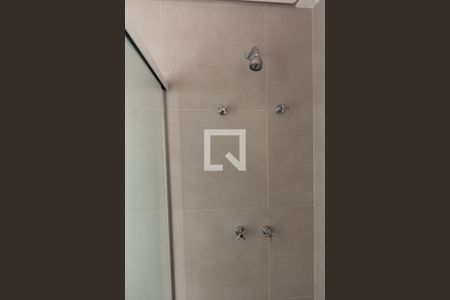 Apartamento para alugar com 180m², 3 quartos e 2 vagas Apartamento para alugar com 180m², 3 quartos e 2 vagasBanheiro da Suíte 1