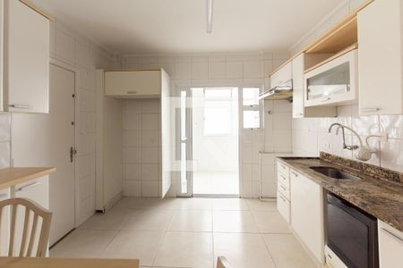 Apartamento para alugar com 180m², 3 quartos e 2 vagas Apartamento para alugar com 180m², 3 quartos e 2 vagasCozinha