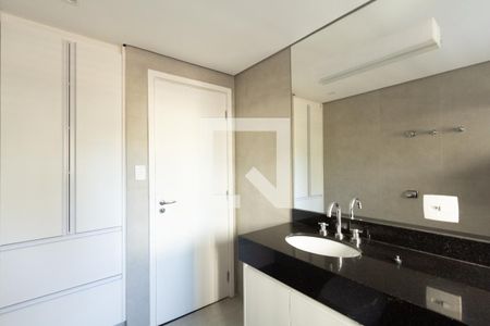 Apartamento para alugar com 180m², 3 quartos e 2 vagas Apartamento para alugar com 180m², 3 quartos e 2 vagasBanheiro da Suíte 3