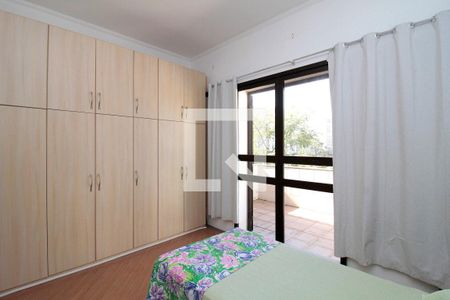 Casa à venda com 720m², 5 quartos e 5 vagasSuíte 4