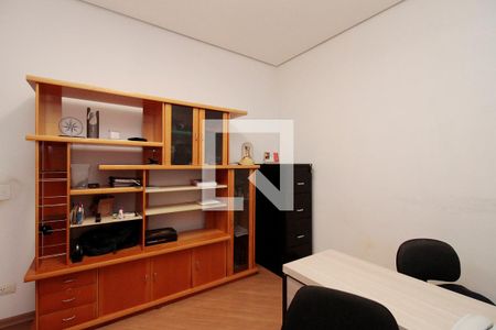 Casa à venda com 720m², 5 quartos e 5 vagasEscritório