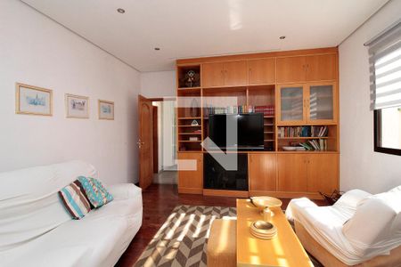 Sala de TV de casa à venda com 5 quartos, 720m² em Pacaembu, São Paulo