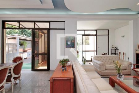 Sala de casa à venda com 5 quartos, 720m² em Pacaembu, São Paulo