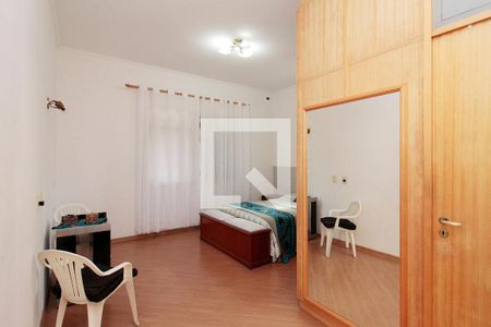 Casa à venda com 720m², 5 quartos e 5 vagasSuíte 2