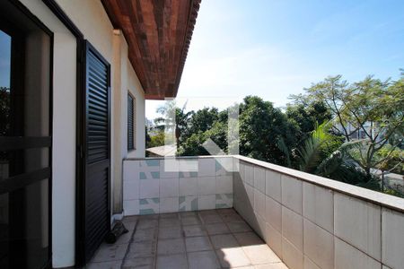 Casa à venda com 720m², 5 quartos e 5 vagasVaranda