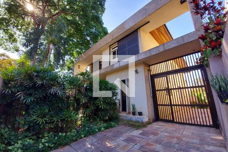 Casa à venda com 720m², 5 quartos e 5 vagas Casa à venda com 720m², 5 quartos e 5 vagasÁrea Externa