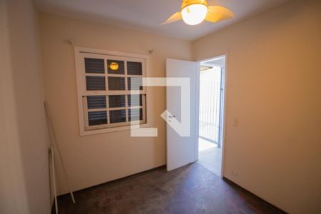 Casa de condomínio à venda com 420m², 4 quartos e 5 vagasQuarto Serviço 1