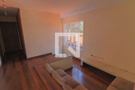 Casa de condomínio à venda com 420m², 4 quartos e 5 vagasSala Entre Quartos