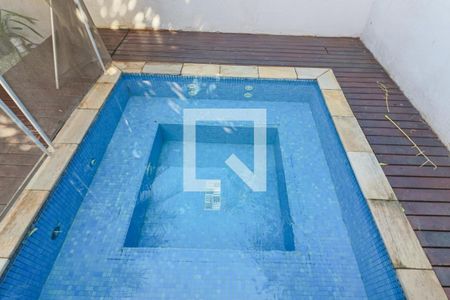 Casa de condomínio à venda com 420m², 4 quartos e 5 vagasÁrea comum - Piscina