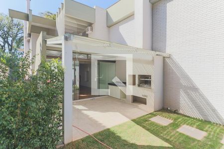 Casa de condomínio à venda com 420m², 4 quartos e 5 vagasQuintal