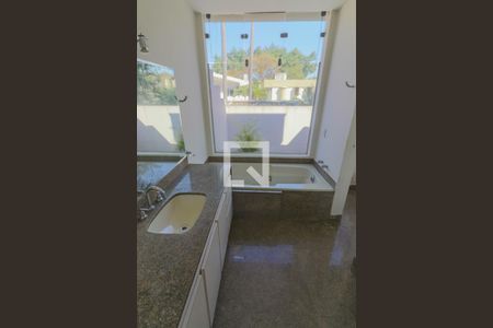 Casa de condomínio à venda com 420m², 4 quartos e 5 vagasSuite 01