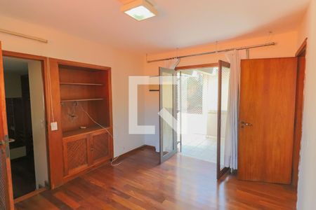 Casa de condomínio à venda com 420m², 4 quartos e 5 vagasSuite 01