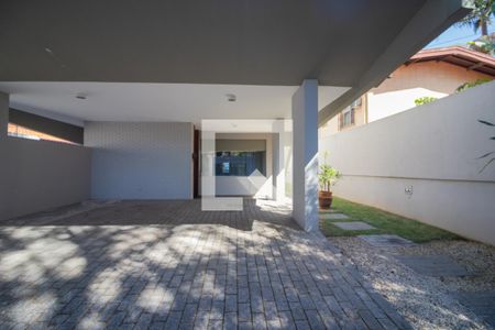 Casa de condomínio à venda com 420m², 4 quartos e 5 vagasGaragem