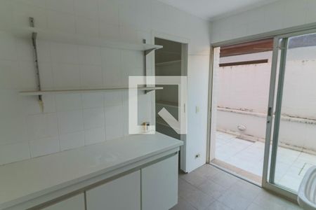 Casa de condomínio à venda com 420m², 4 quartos e 5 vagasLavanderia