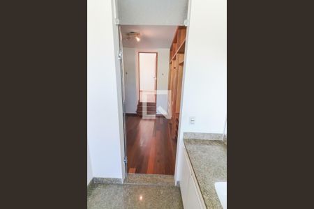 Casa de condomínio à venda com 420m², 4 quartos e 5 vagasSuite 01