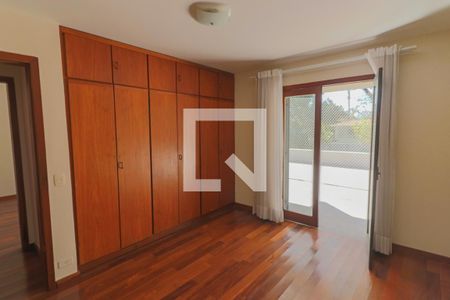 Casa de condomínio à venda com 420m², 4 quartos e 5 vagasQuarto 4