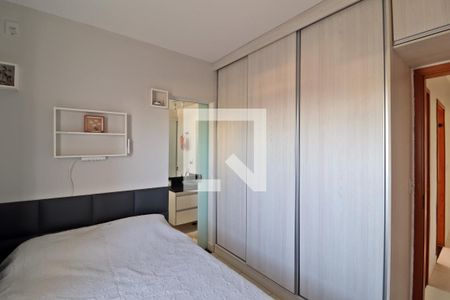 Quarto 2 - Suíte de apartamento para alugar com 2 quartos, 88m² em Presidente Roosevelt, Uberlândia