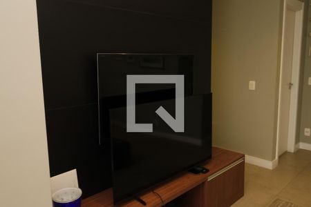 Detalhe Sala de apartamento à venda com 2 quartos, 83m² em Itaim Bibi, São Paulo