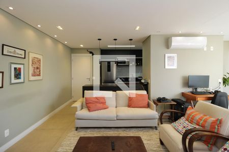 Sala de apartamento à venda com 2 quartos, 83m² em Itaim Bibi, São Paulo