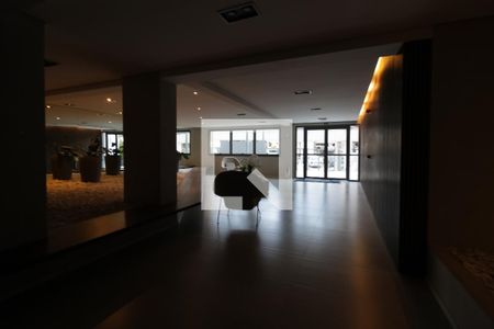 Apartamento à venda com 83m², 2 quartos e 2 vagasHall social