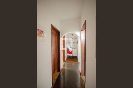 Corredor de apartamento para alugar com 3 quartos, 100m² em Matatu, Salvador