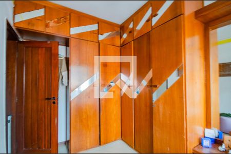 Apartamento para alugar com 100m², 3 quartos e 1 vagaQuarto 2 - Armários